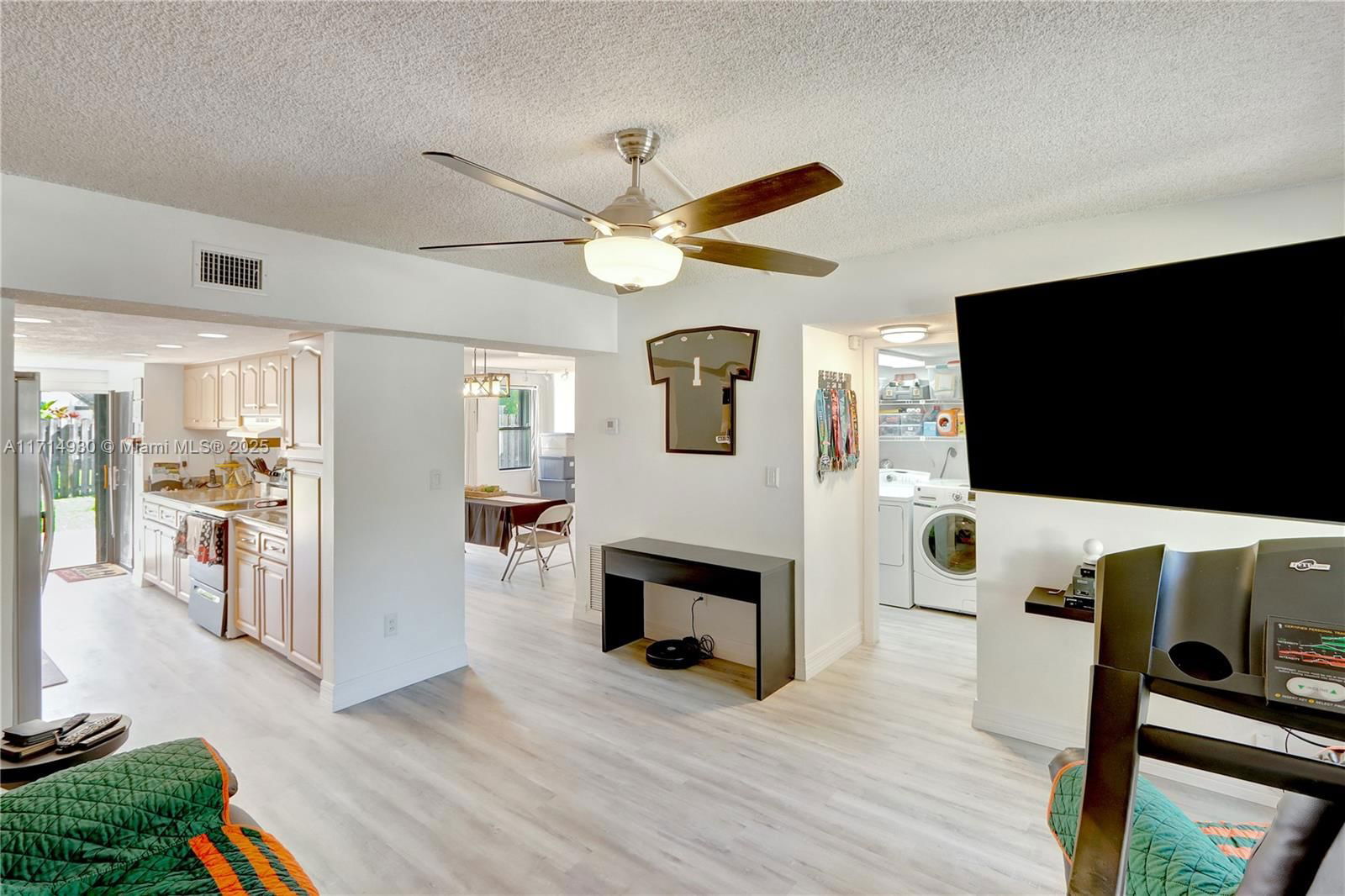 Real estate property located at 12810 67th Ter, Miami-dade, Woodgate North, Miami, FL