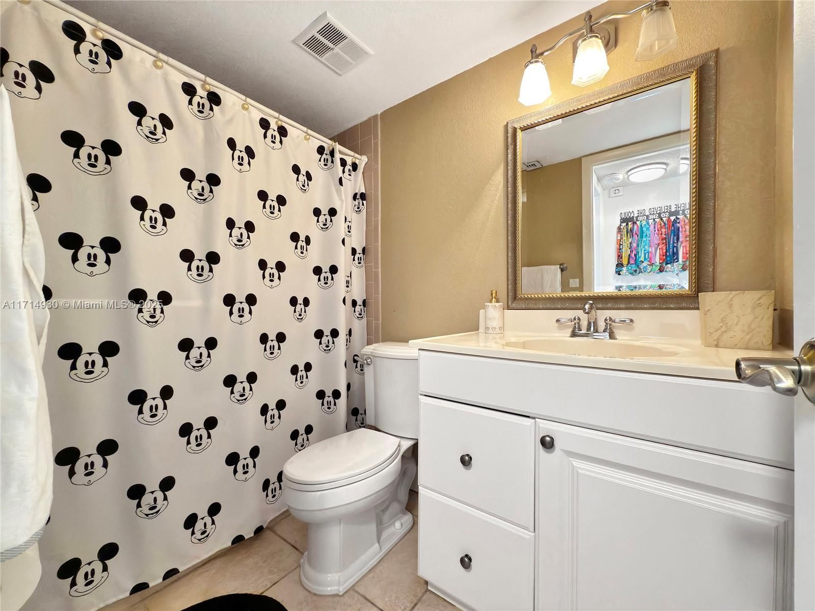 Real estate property located at 12810 67th Ter, Miami-dade, Woodgate North, Miami, FL