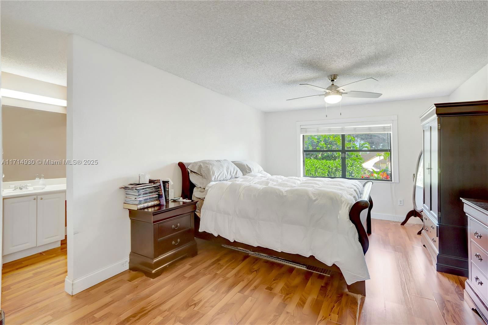 Real estate property located at 12810 67th Ter, Miami-dade, Woodgate North, Miami, FL