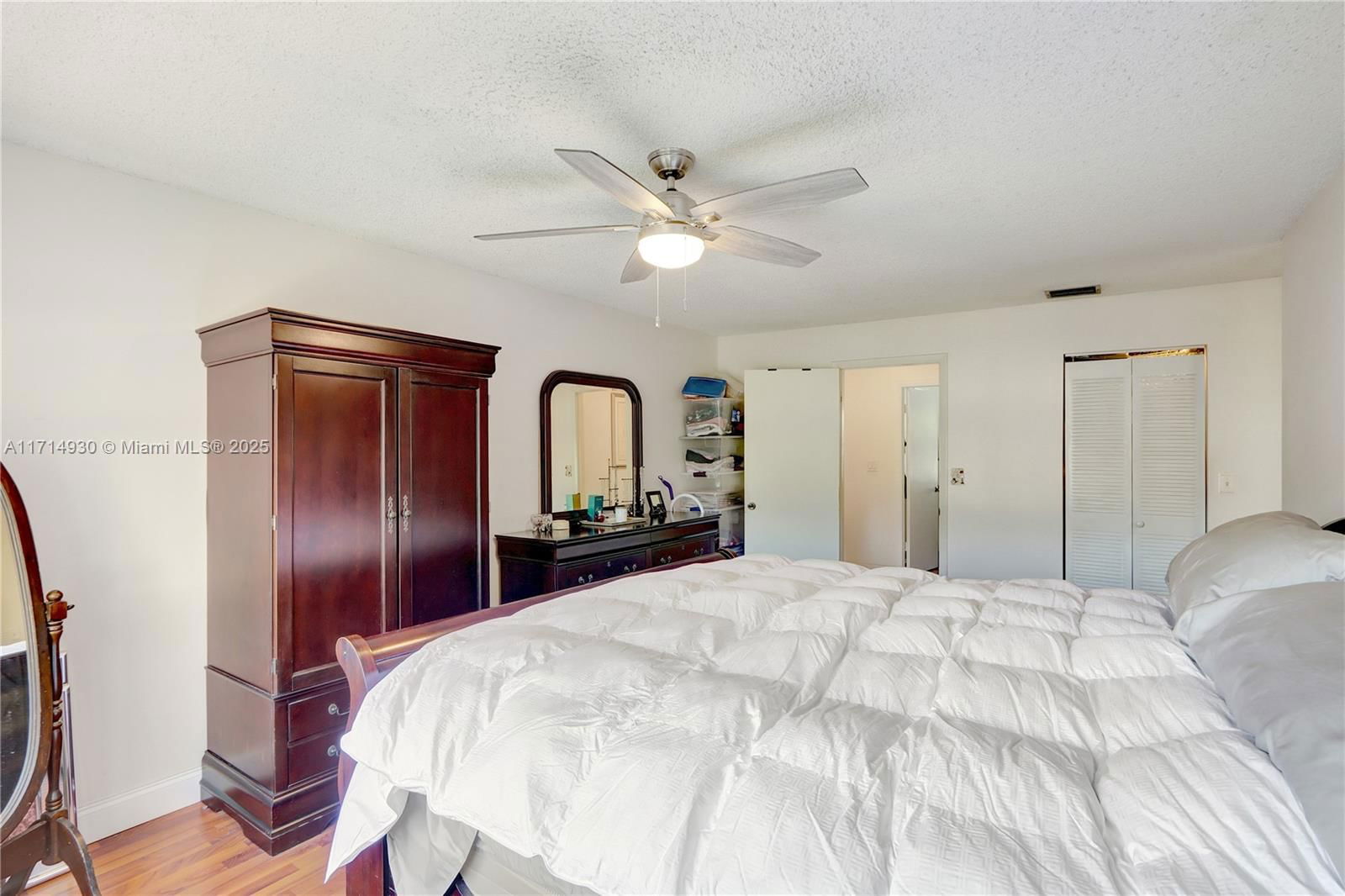 Real estate property located at 12810 67th Ter, Miami-dade, Woodgate North, Miami, FL