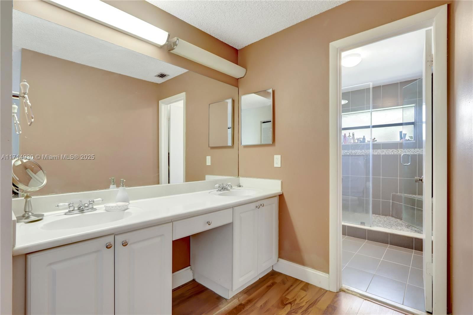 Real estate property located at 12810 67th Ter, Miami-dade, Woodgate North, Miami, FL