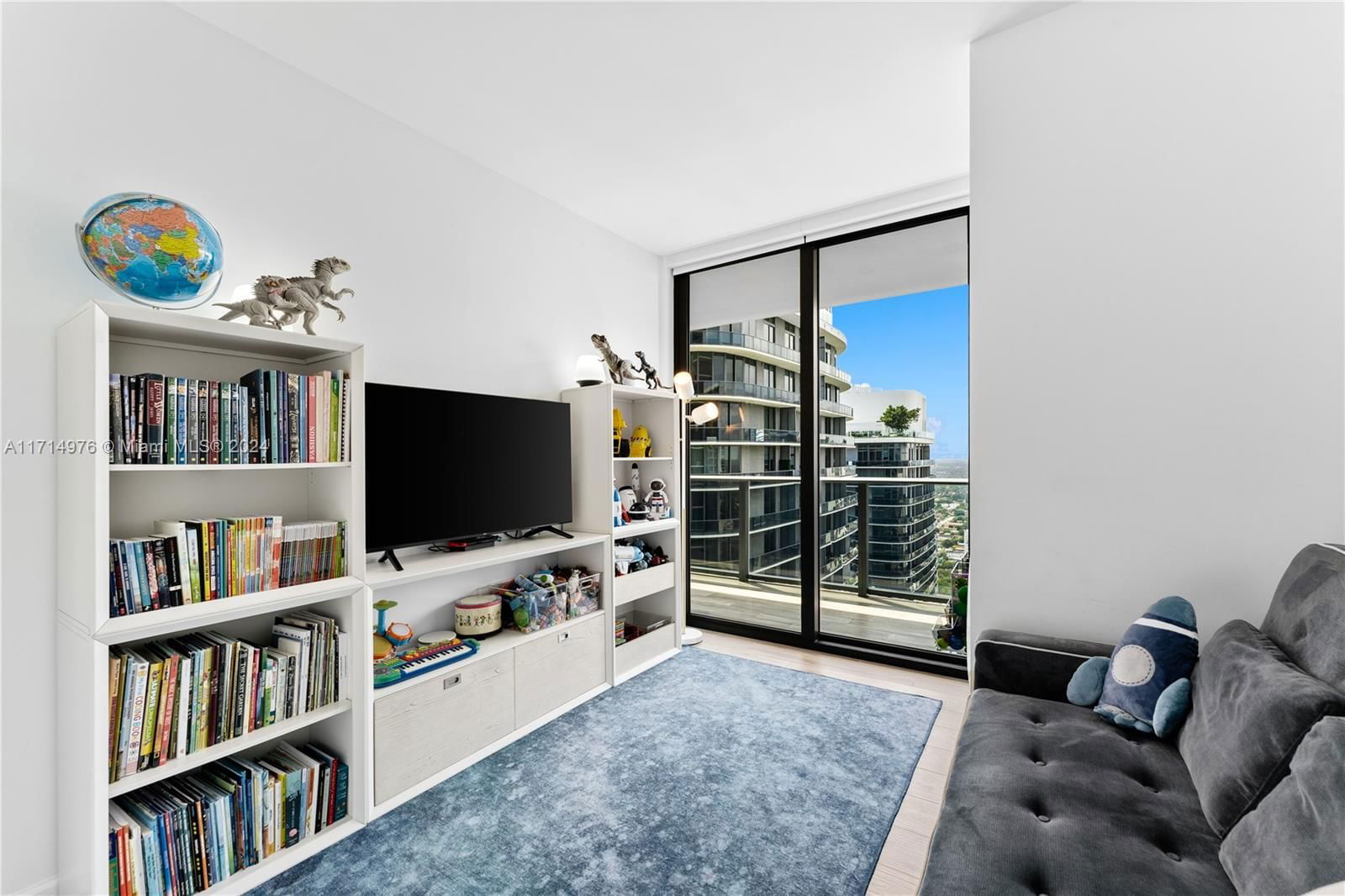 Real estate property located at 801 Miami Ave #4701, Miami-dade, 801 Sma Residences Condo, Miami, FL
