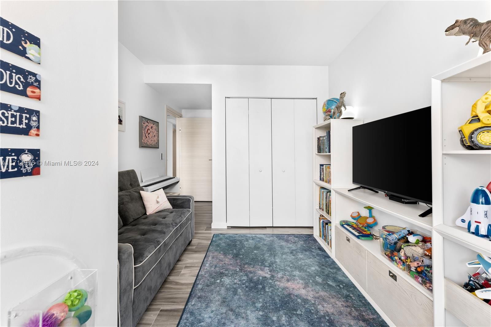Real estate property located at 801 Miami Ave #4701, Miami-dade, 801 Sma Residences Condo, Miami, FL