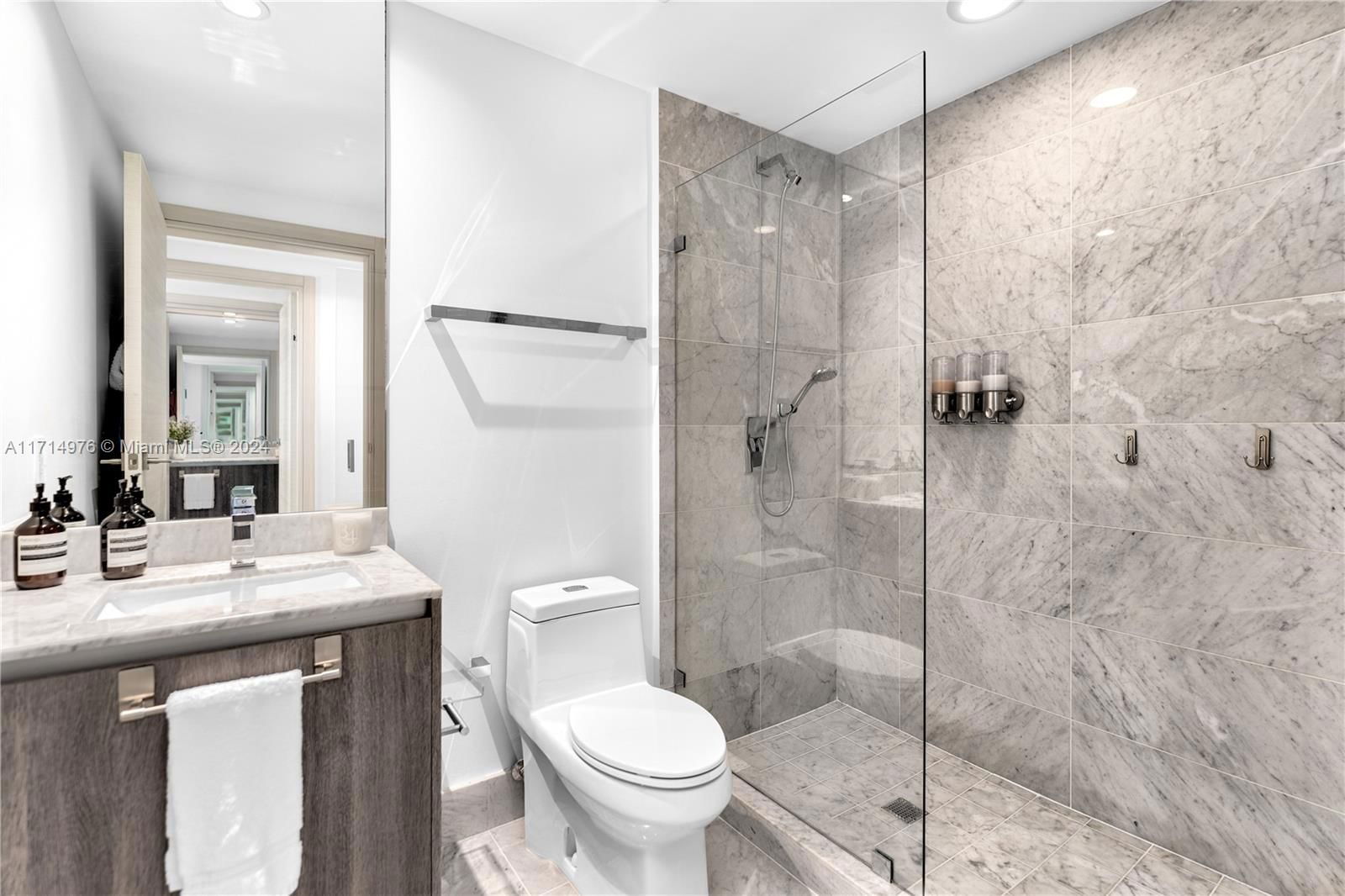Real estate property located at 801 Miami Ave #4701, Miami-dade, 801 Sma Residences Condo, Miami, FL