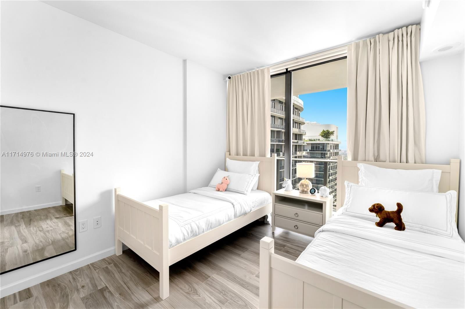 Real estate property located at 801 Miami Ave #4701, Miami-dade, 801 Sma Residences Condo, Miami, FL