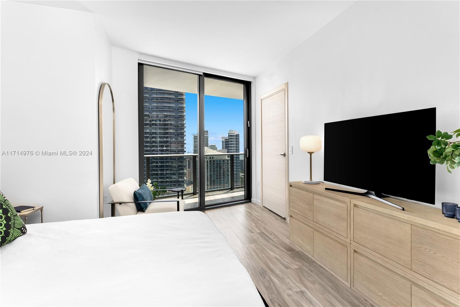 Real estate property located at 801 Miami Ave #4701, Miami-dade, 801 Sma Residences Condo, Miami, FL