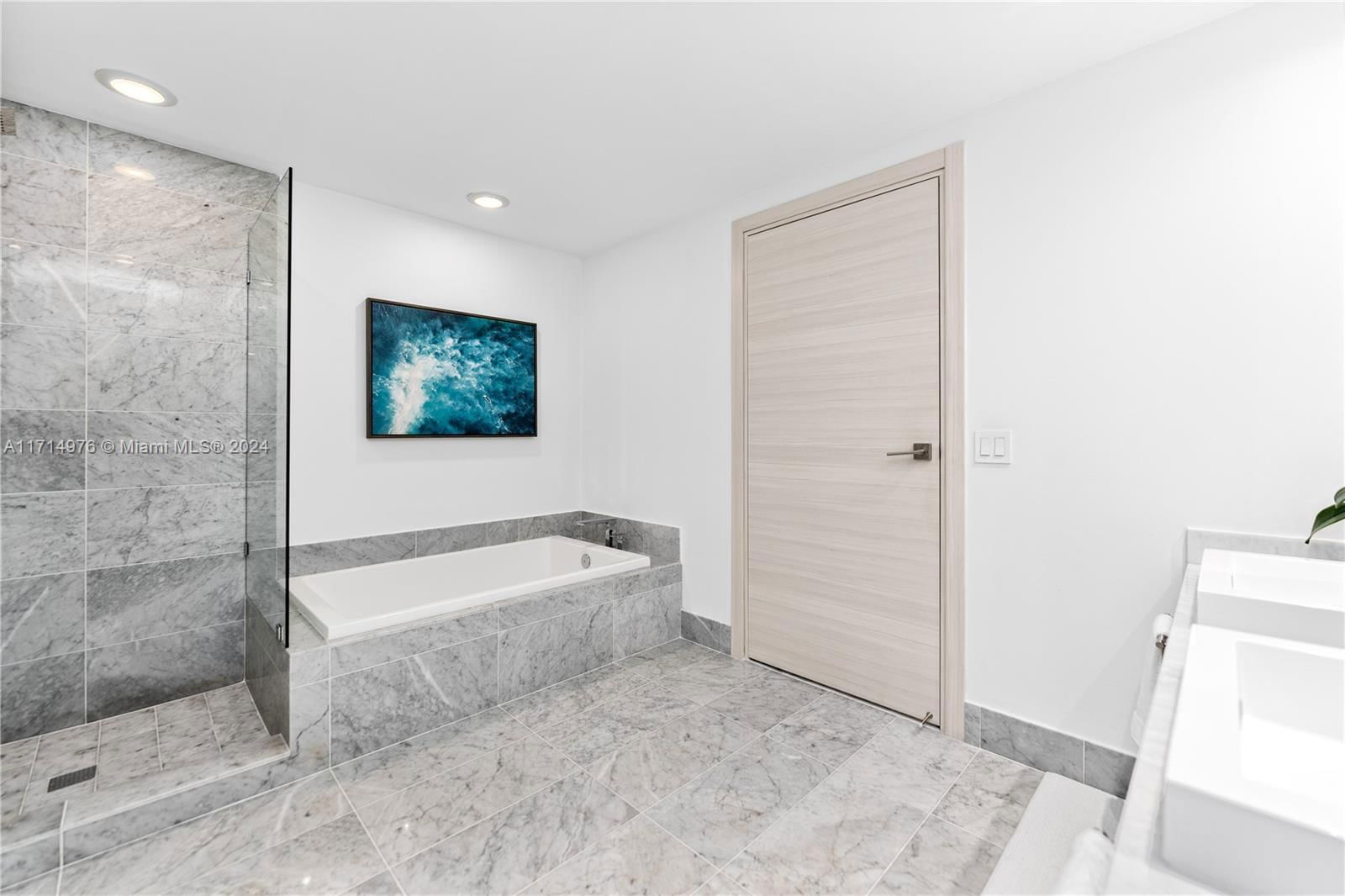 Real estate property located at 801 Miami Ave #4701, Miami-dade, 801 Sma Residences Condo, Miami, FL