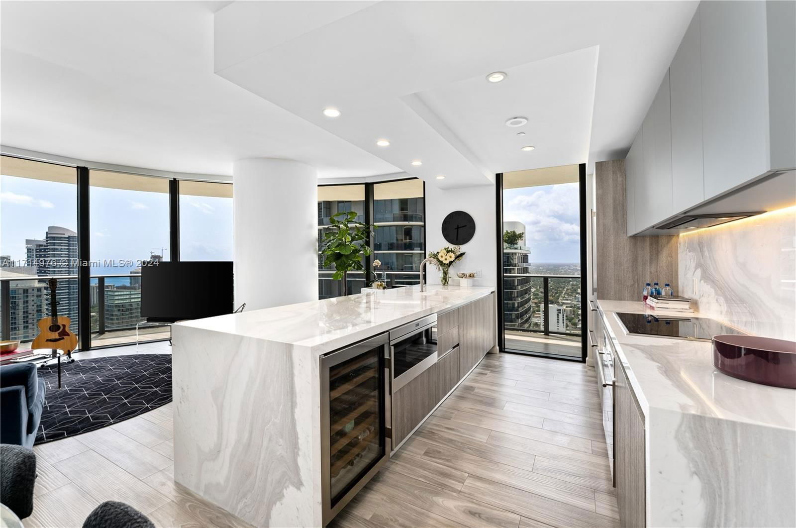 Real estate property located at 801 Miami Ave #4701, Miami-dade, 801 Sma Residences Condo, Miami, FL