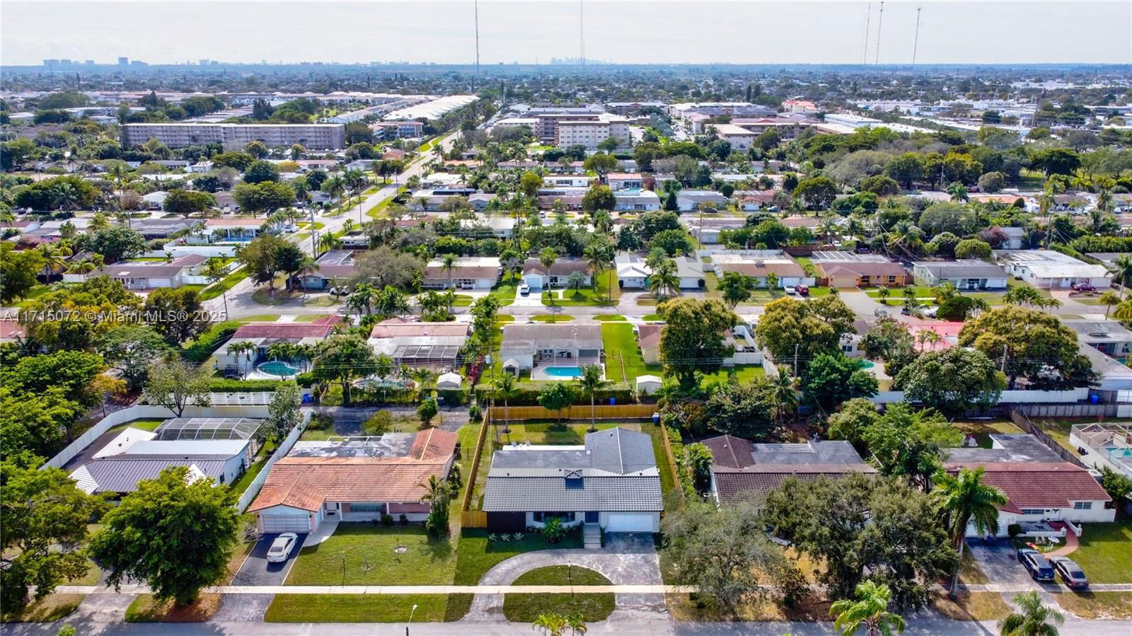 Real estate property located at 5212 Monroe St, Broward, Hollywood Hills, Hollywood, FL