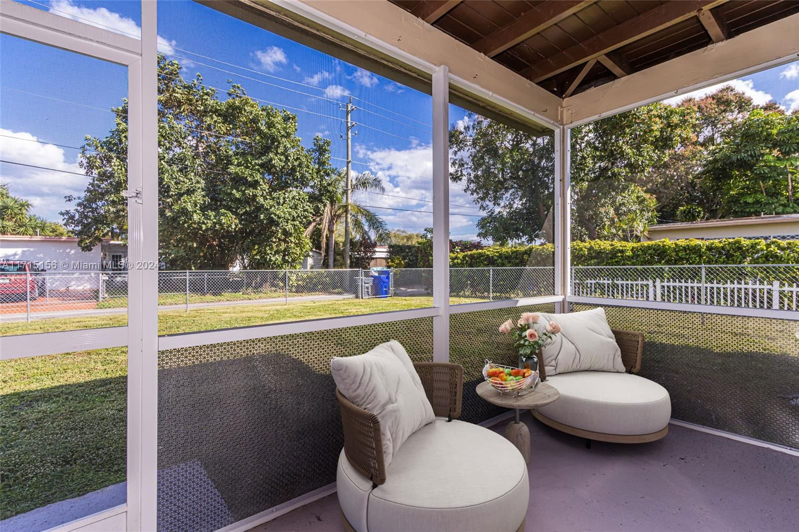 Real estate property located at 1917 42nd Ave, Broward, Hollywood Hills, Hollywood, FL