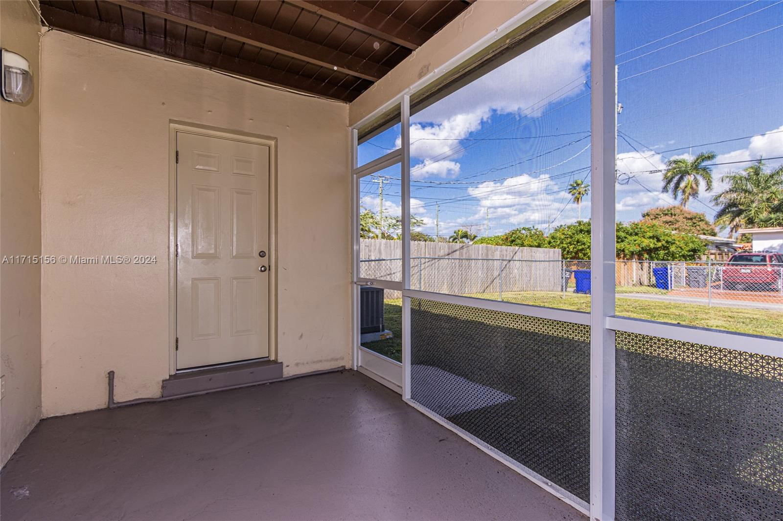 Real estate property located at 1917 42nd Ave, Broward, Hollywood Hills, Hollywood, FL
