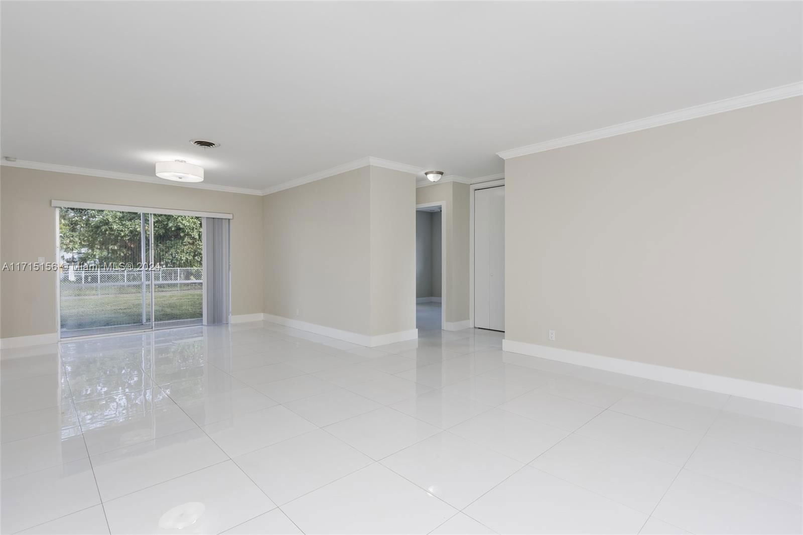 Real estate property located at 1917 42nd Ave, Broward, Hollywood Hills, Hollywood, FL