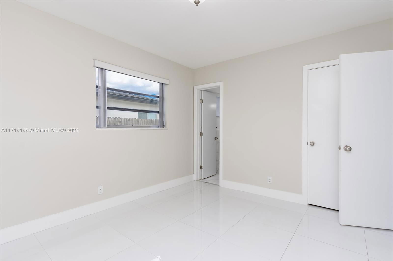 Real estate property located at 1917 42nd Ave, Broward, Hollywood Hills, Hollywood, FL