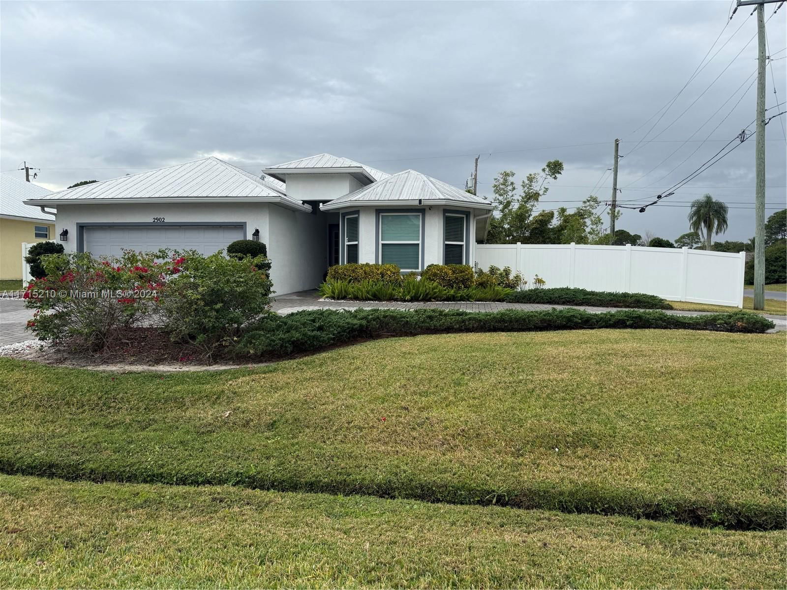 Real estate property located at 2902 Savona Blvd, St Lucie, PORT ST LUCIE SECTION 14, Port St. Lucie, FL