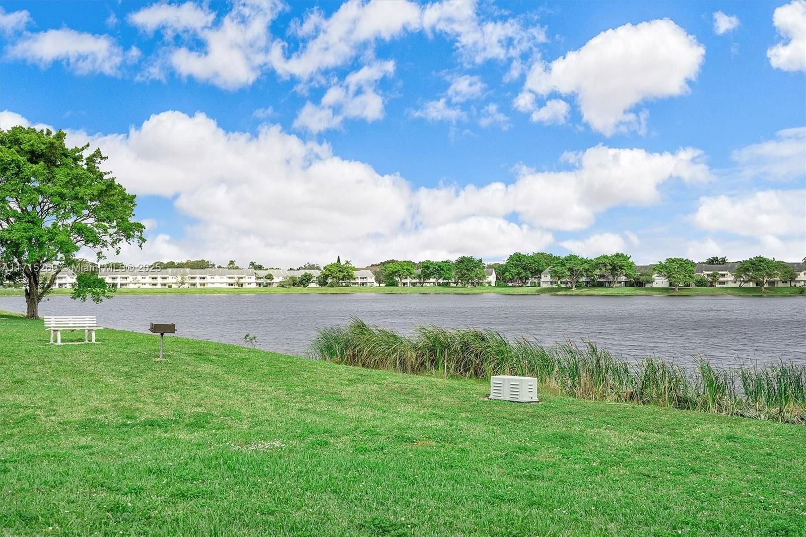 Real estate property located at 3417 44th St #103, Broward, Summer Lake, Oakland Park, FL