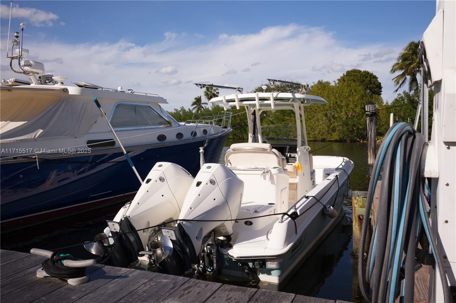 Real estate property located at 6200 152nd St, Miami-dade, Royal Hrb Yacht Cl Marina, Palmetto Bay, FL