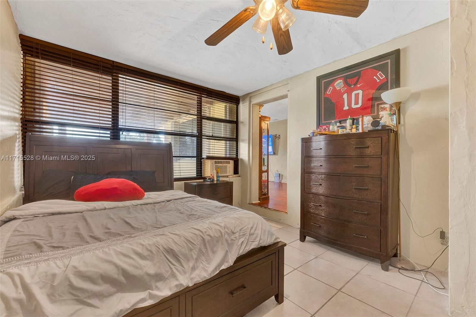 Real estate property located at 881 34th Ter, Broward, Sunrise Heights, Lauderhill, FL