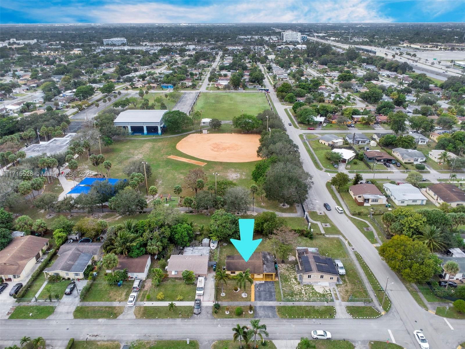 Real estate property located at 881 34th Ter, Broward, Sunrise Heights, Lauderhill, FL
