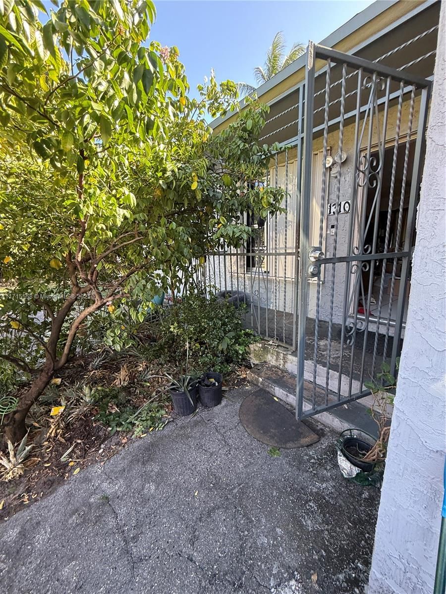 Real estate property located at 1310 115th St, Miami-dade, Curleyville, Miami, FL