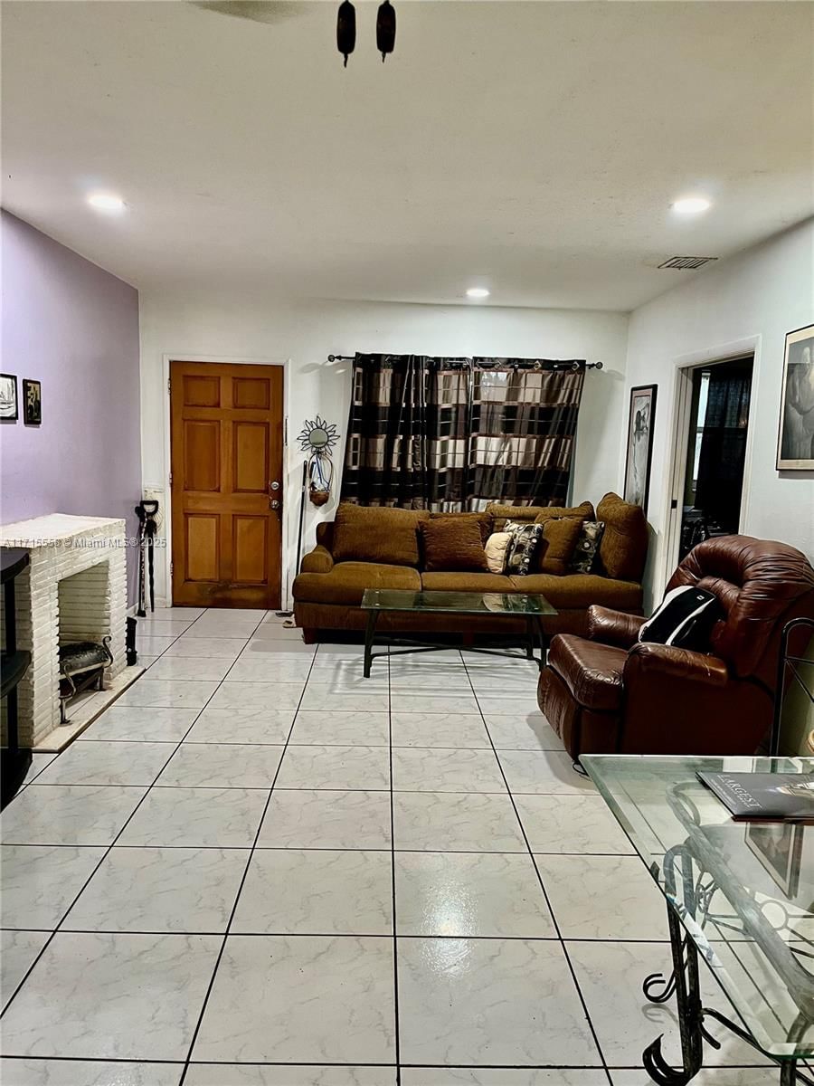 Real estate property located at 1310 115th St, Miami-dade, Curleyville, Miami, FL
