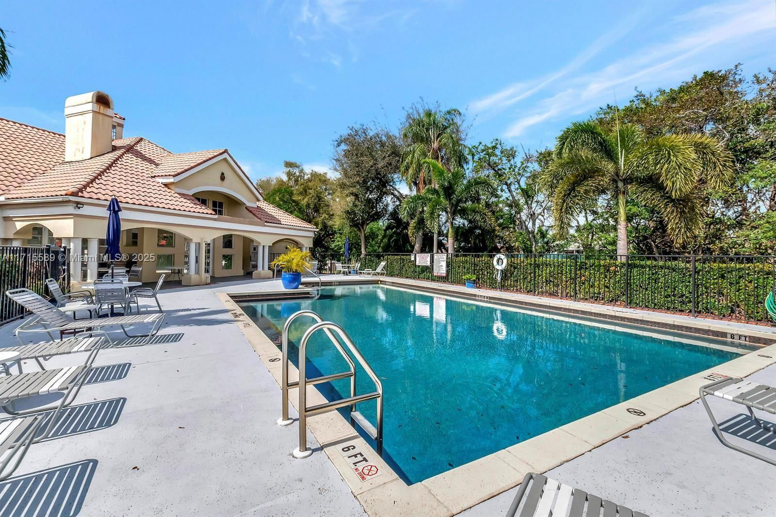 Real estate property located at 815 Boynton Beach Blvd #2-104, Palm Beach, Casablanca Isles Condo, Boynton Beach, FL