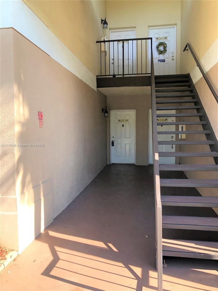 Real estate property located at 815 Boynton Beach Blvd #2-104, Palm Beach, Casablanca Isles Condo, Boynton Beach, FL