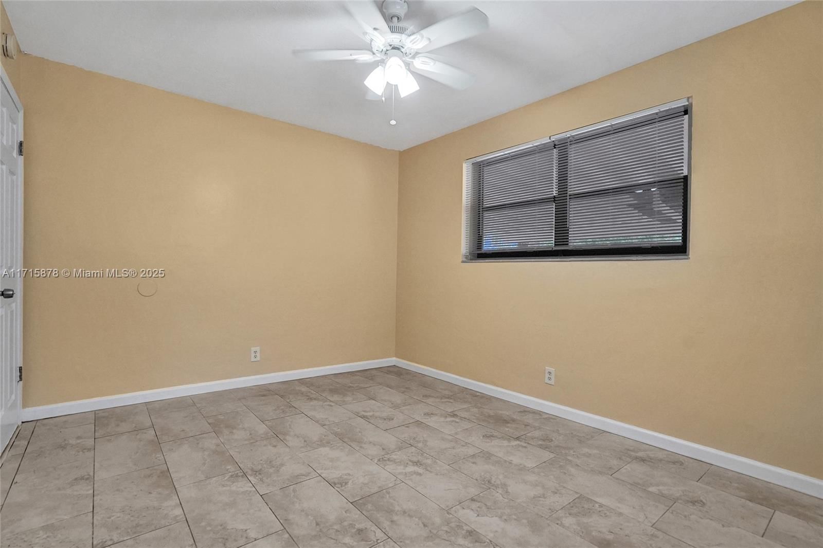 Real estate property located at 2401 62nd Ave, Broward, Sunshine Park Estates Add, Hollywood, FL