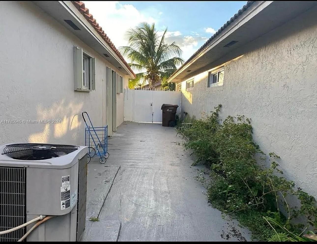 Real estate property located at 7369 30th Ln, Miami-dade, Riviera Ii, Hialeah, FL