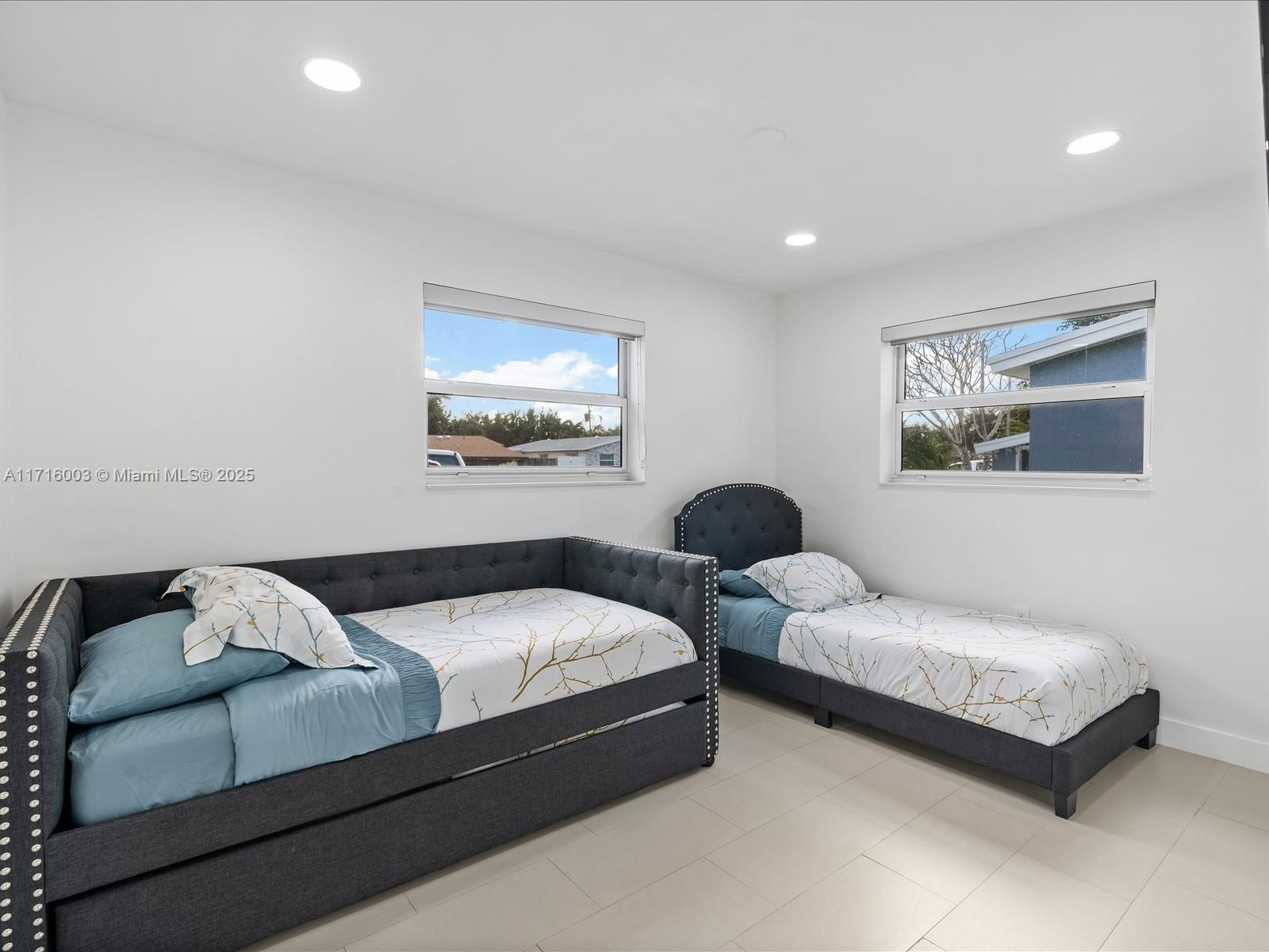 Real estate property located at 6341 Simms St, Broward, Driftwood Plaza No 3, Hollywood, FL