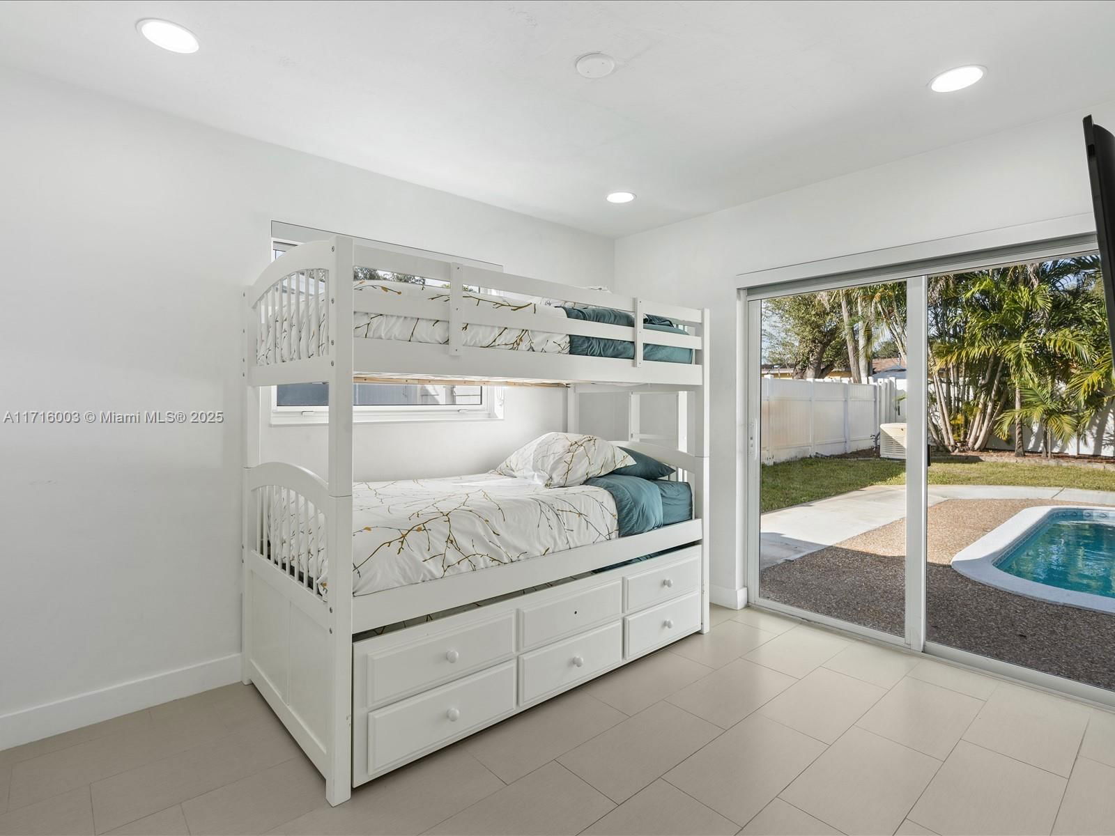 Real estate property located at 6341 Simms St, Broward, Driftwood Plaza No 3, Hollywood, FL