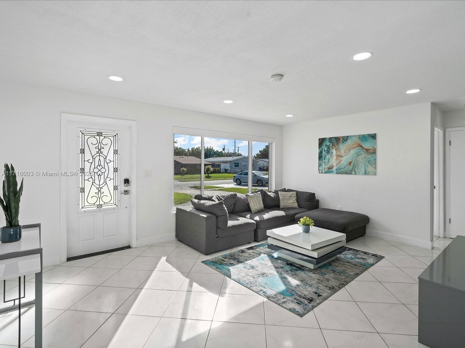 Real estate property located at 6341 Simms St, Broward, Driftwood Plaza No 3, Hollywood, FL