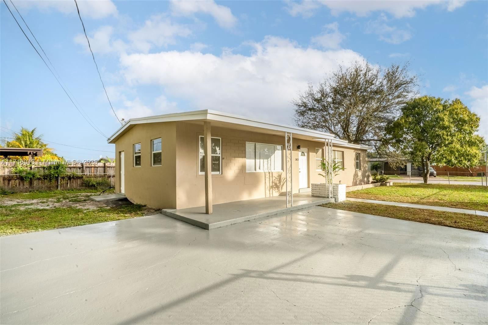 Real estate property located at 3821 43rd Ave, Broward, Lake Forest Sec 2, West Park, FL