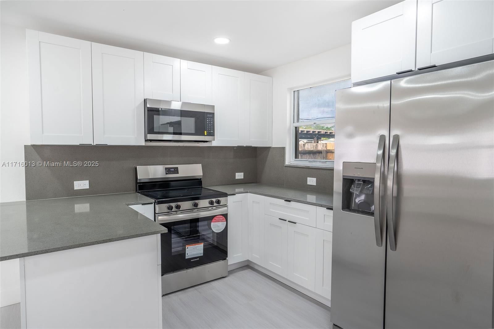 Real estate property located at 3821 43rd Ave, Broward, Lake Forest Sec 2, West Park, FL