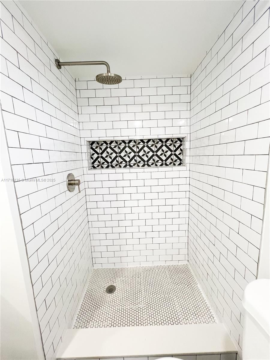 Real estate property located at 1638 Embassy Dr #301, Palm Beach, Jamestown Condo, West Palm Beach, FL