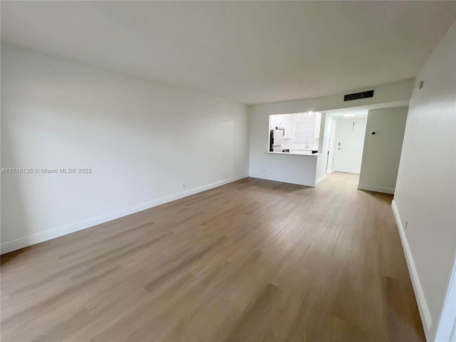 Real estate property located at 1638 Embassy Dr #301, Palm Beach, Jamestown Condo, West Palm Beach, FL
