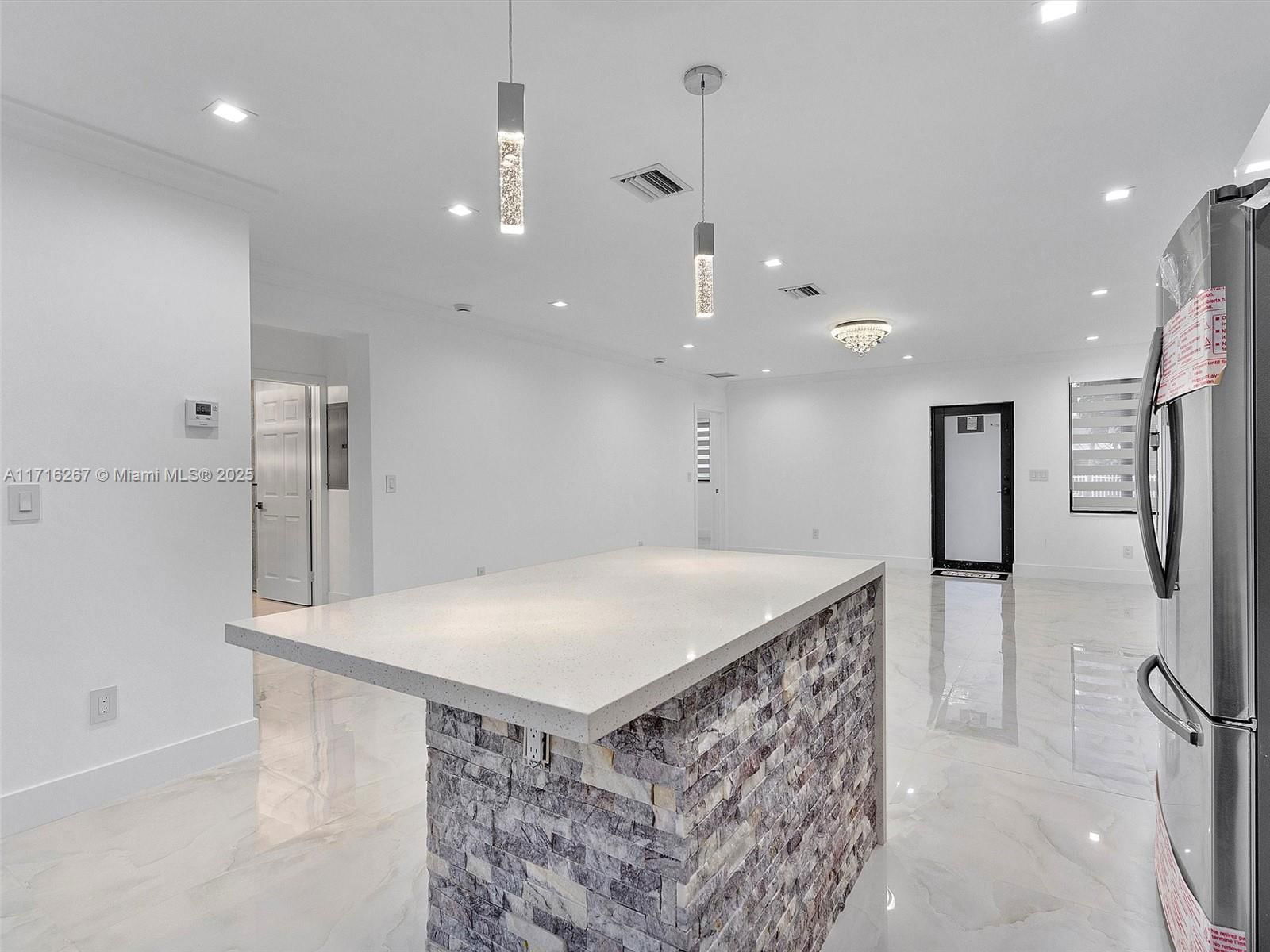 Real estate property located at 501 59th St, Miami-dade, Logan Crest Rev Pl, Hialeah, FL