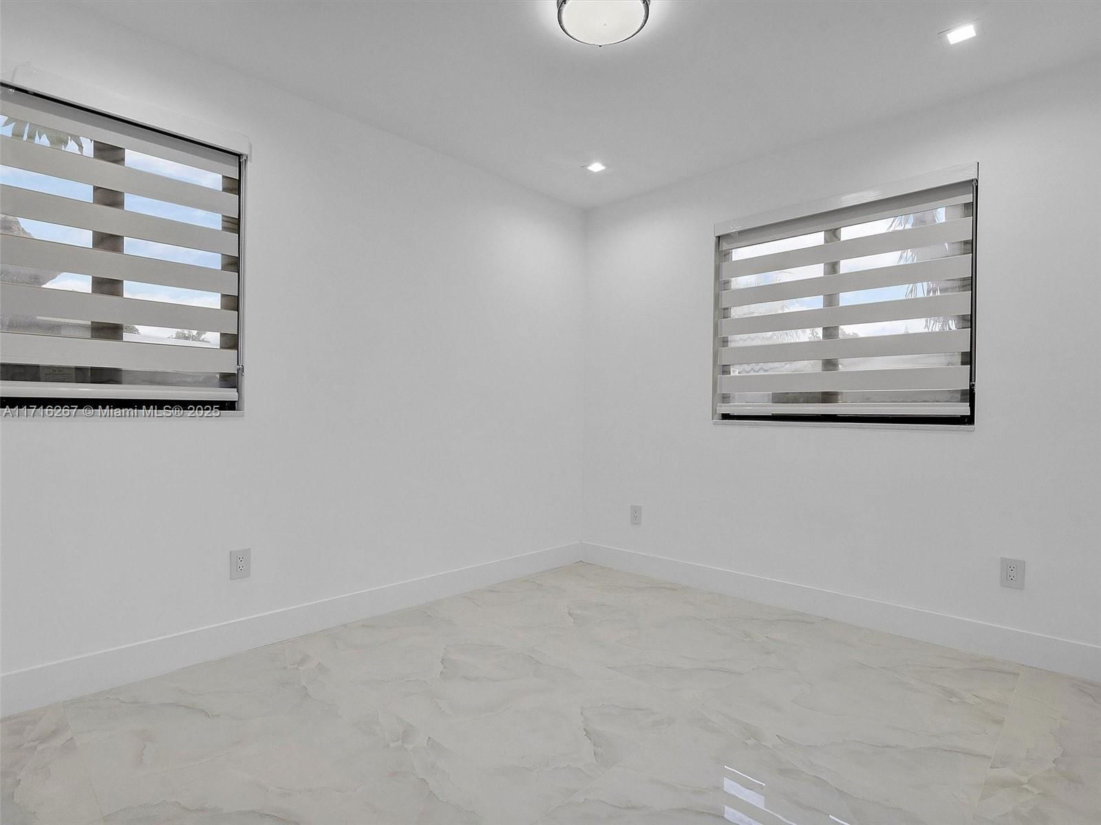 Real estate property located at 501 59th St, Miami-dade, Logan Crest Rev Pl, Hialeah, FL