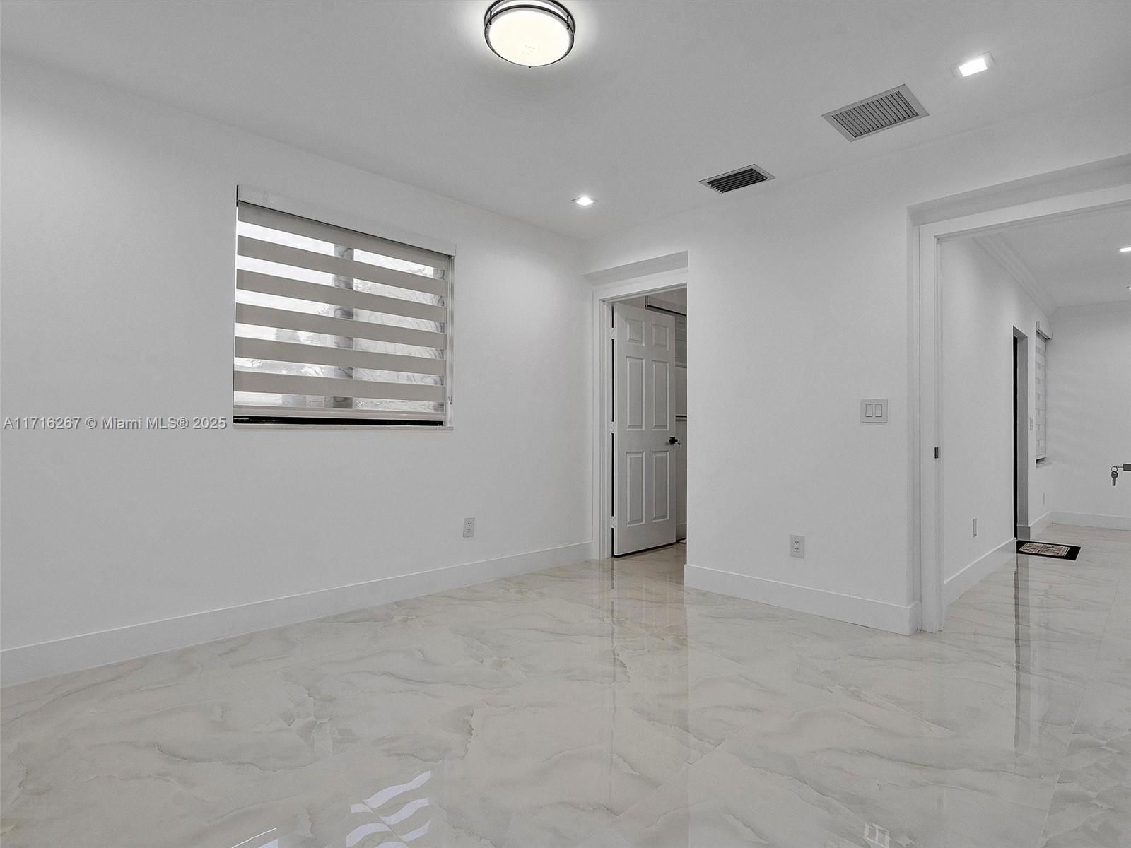 Real estate property located at 501 59th St, Miami-dade, Logan Crest Rev Pl, Hialeah, FL