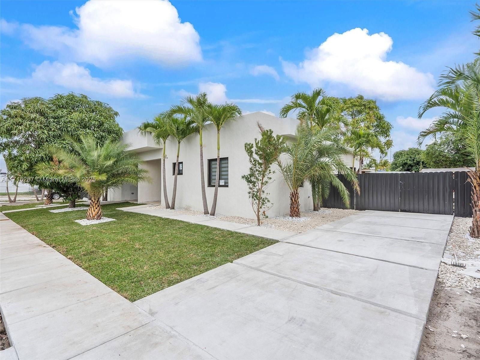 Real estate property located at 501 59th St, Miami-dade, Logan Crest Rev Pl, Hialeah, FL