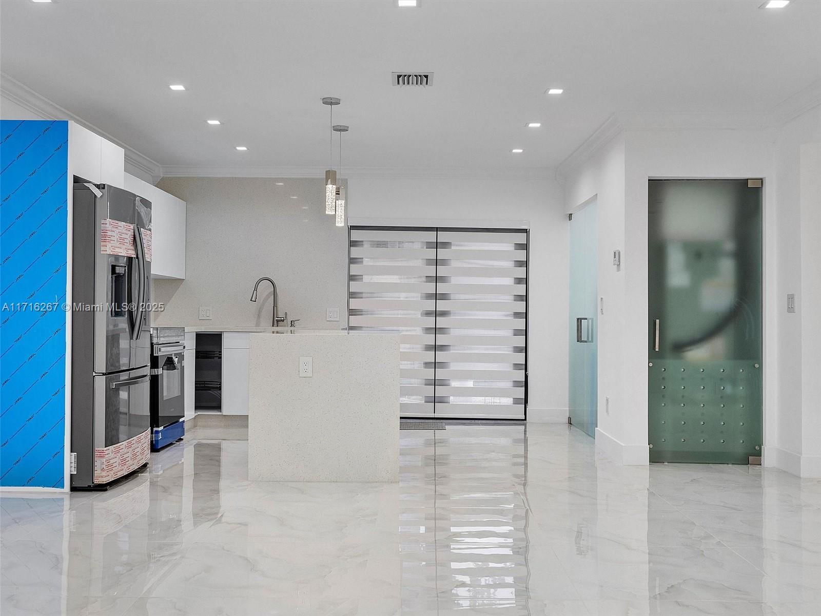 Real estate property located at 501 59th St, Miami-dade, Logan Crest Rev Pl, Hialeah, FL