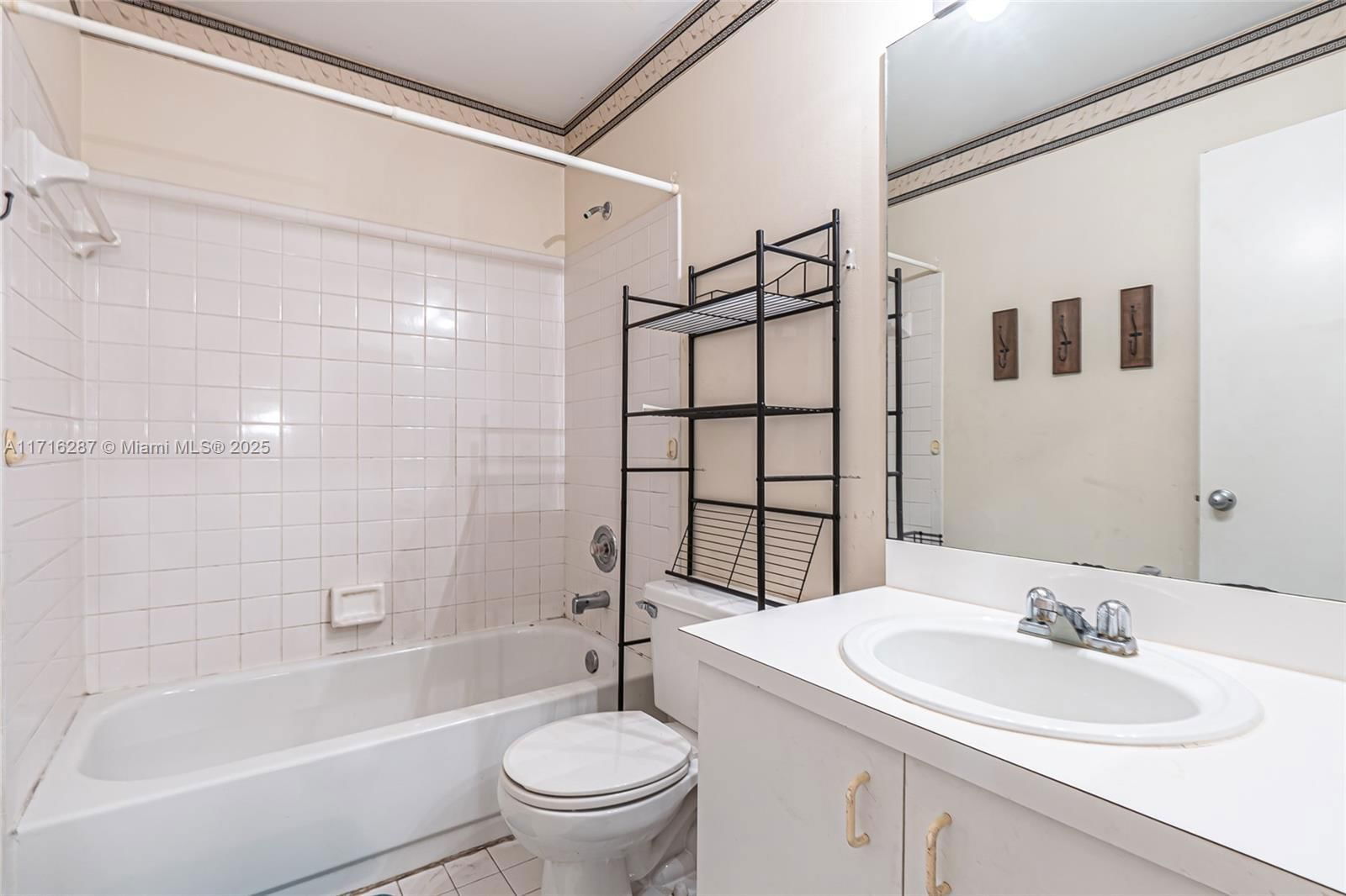 Real estate property located at 3743 91st lane #3743, Broward, Ben Ash Plat, Sunrise, FL