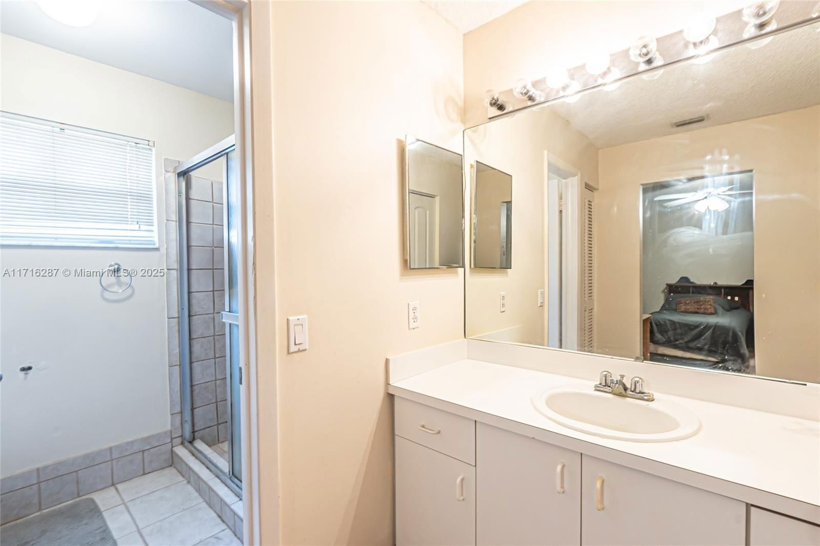 Real estate property located at 3743 91st lane #3743, Broward, Ben Ash Plat, Sunrise, FL