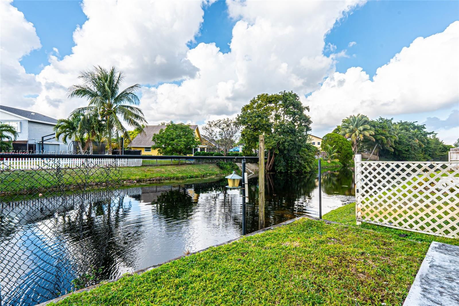 Real estate property located at 3743 91st lane #3743, Broward, Ben Ash Plat, Sunrise, FL