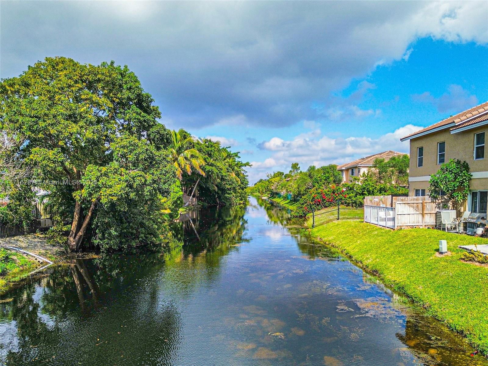 Real estate property located at 3743 91st lane #3743, Broward, Ben Ash Plat, Sunrise, FL