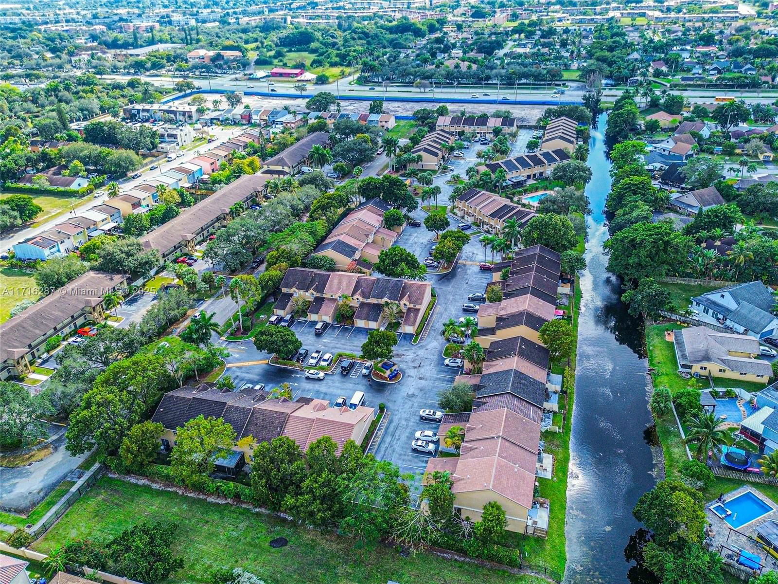 Real estate property located at 3743 91st lane #3743, Broward, Ben Ash Plat, Sunrise, FL