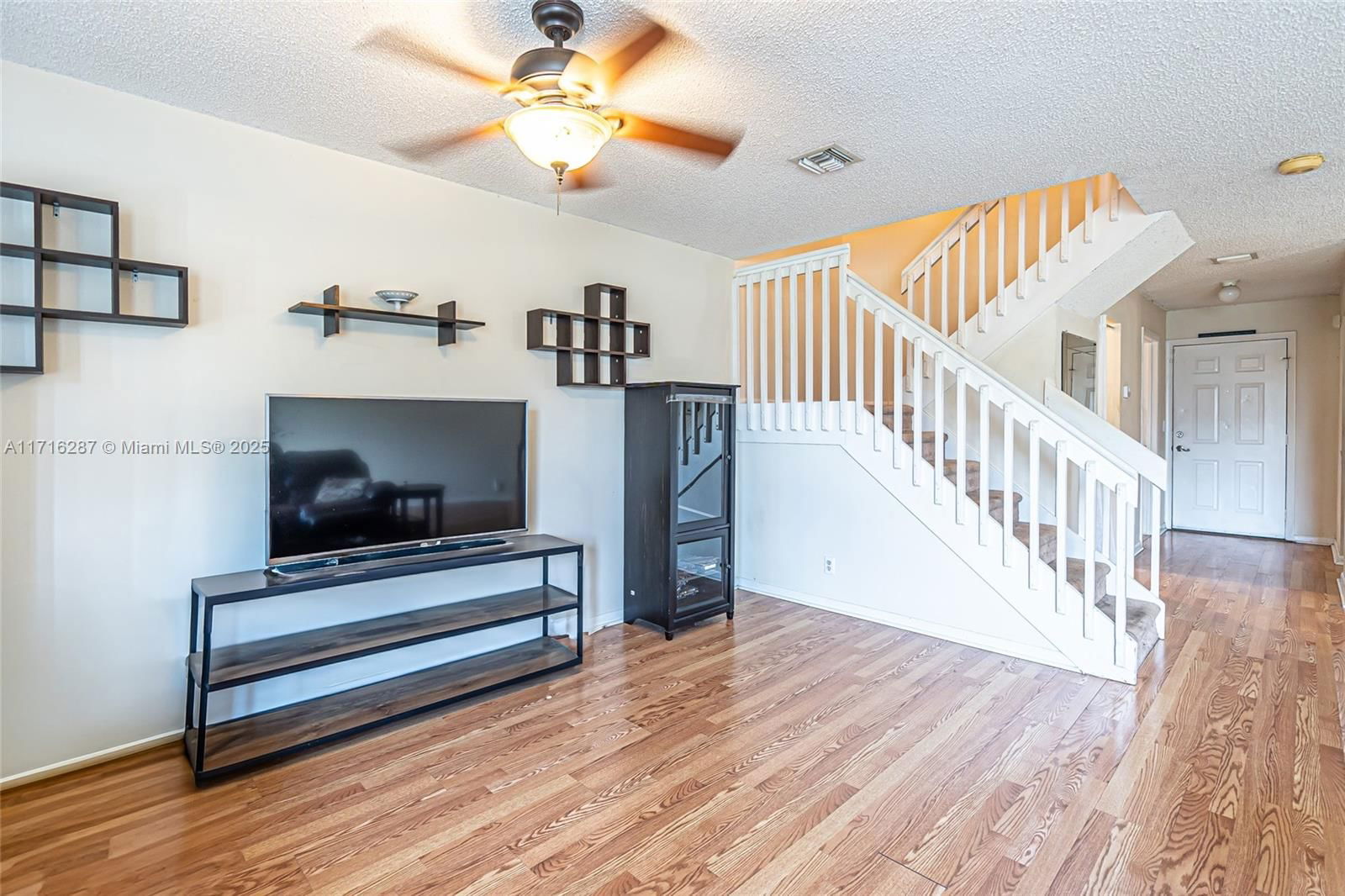 Real estate property located at 3743 91st lane #3743, Broward, Ben Ash Plat, Sunrise, FL