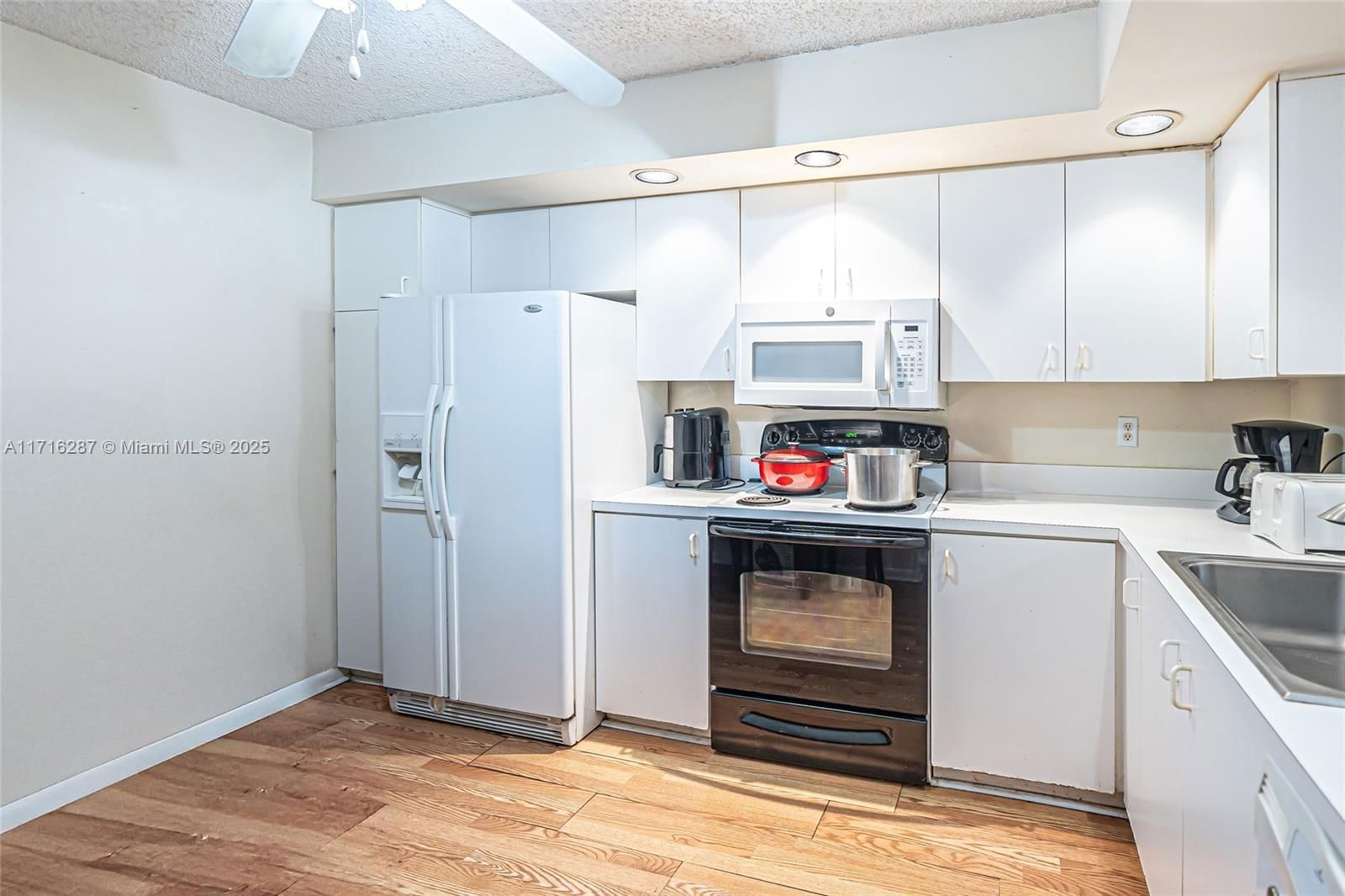 Real estate property located at 3743 91st lane #3743, Broward, Ben Ash Plat, Sunrise, FL