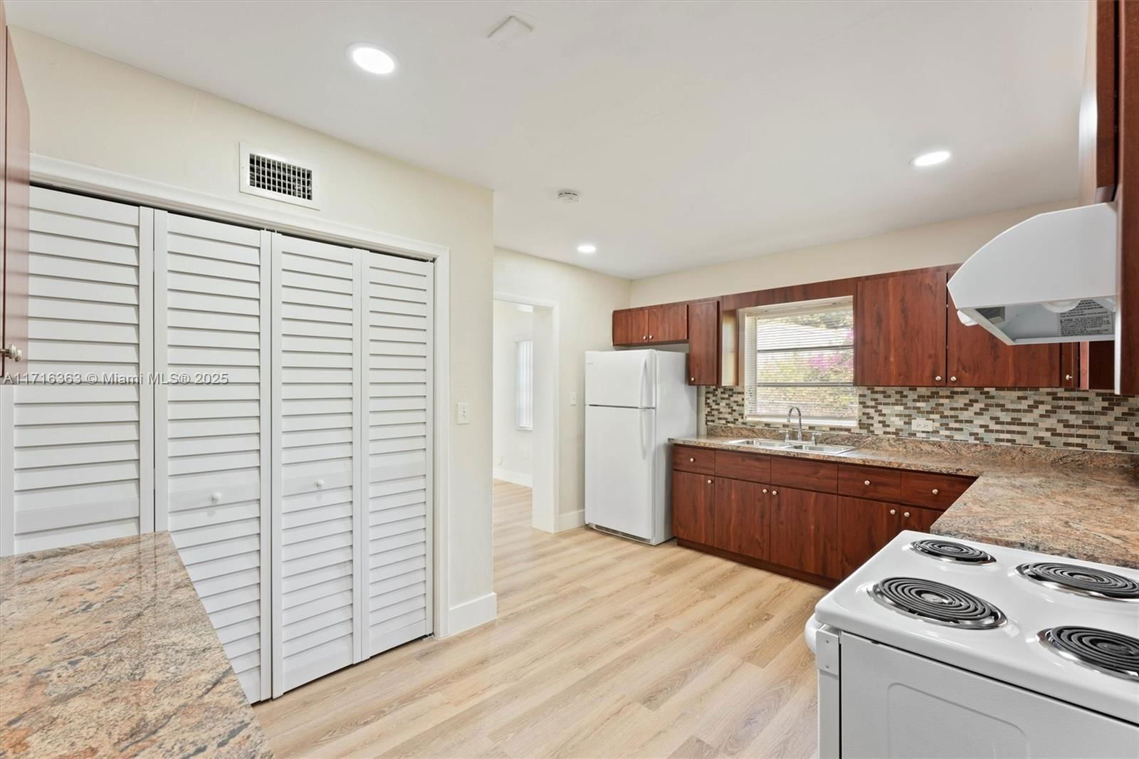 Real estate property located at 16021 18th Ave, Miami-dade, Bunche Park 1st Addn, Miami Gardens, FL