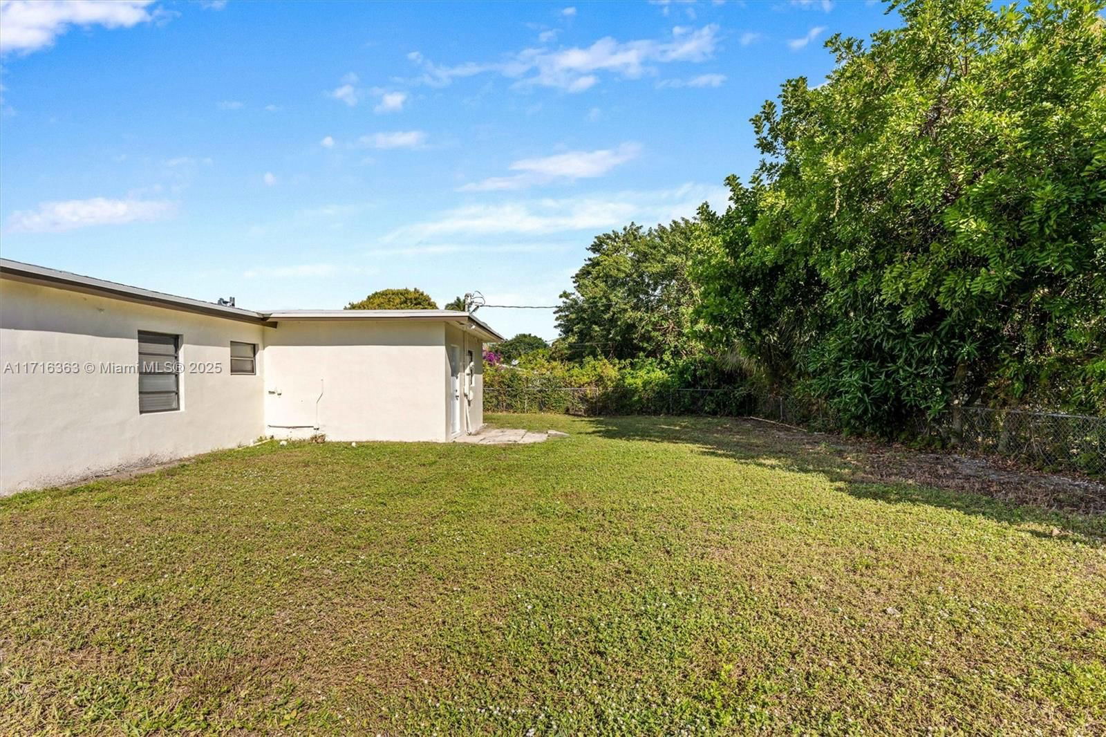 Real estate property located at 16021 18th Ave, Miami-dade, Bunche Park 1st Addn, Miami Gardens, FL