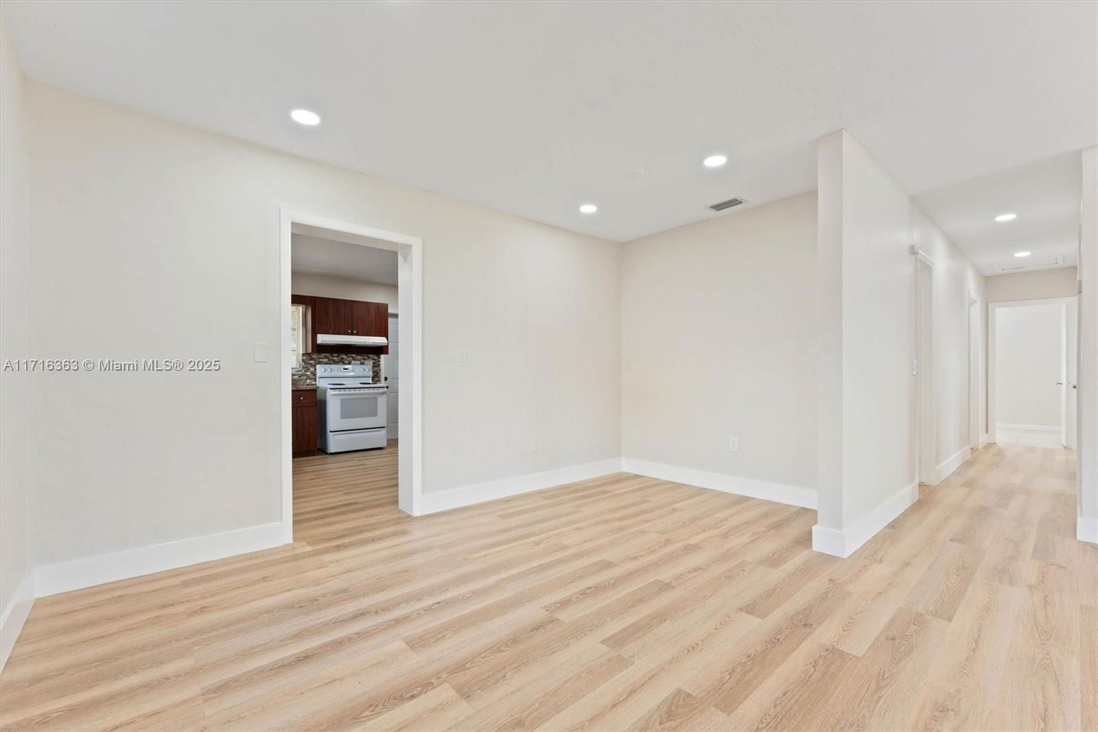 Real estate property located at 16021 18th Ave, Miami-dade, Bunche Park 1st Addn, Miami Gardens, FL
